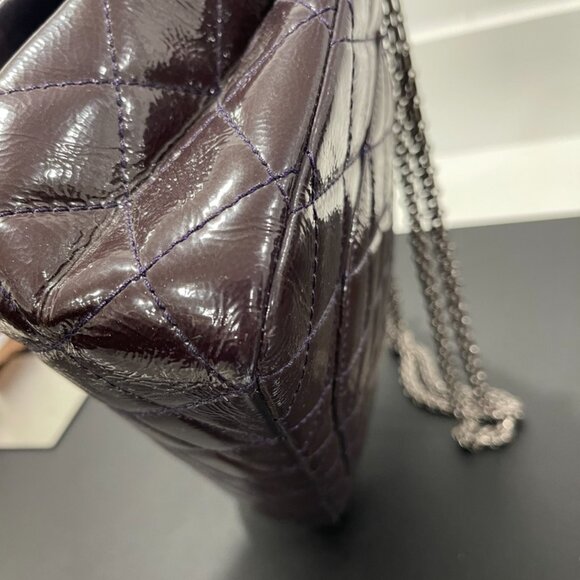 Chanel 2.55 226 Reissue Deep Purple Leather Flap Bag Gunmetal Hardware (121172) - Picture 8 of 14